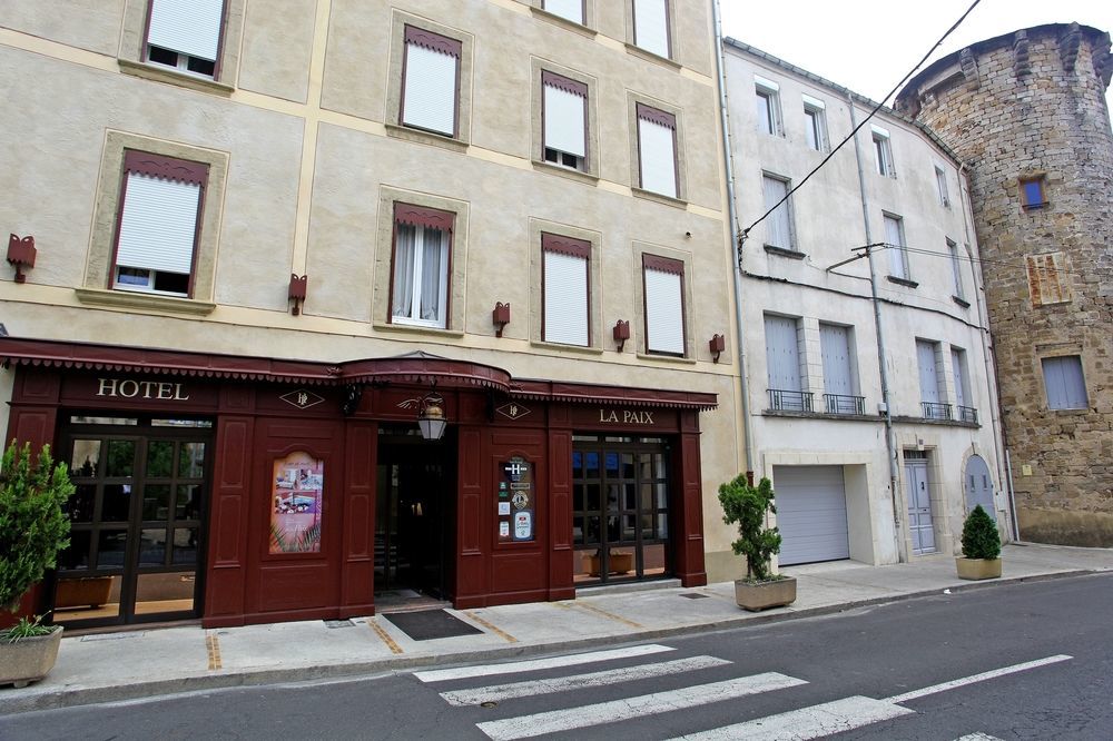 Logis Hotel Restaurant De La Paix Лодев Экстерьер фото